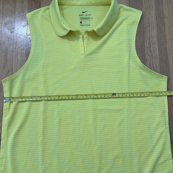 *last chance* Nike | Women’’s dri-ft collared, sleeveless top - Picture 10 of 16